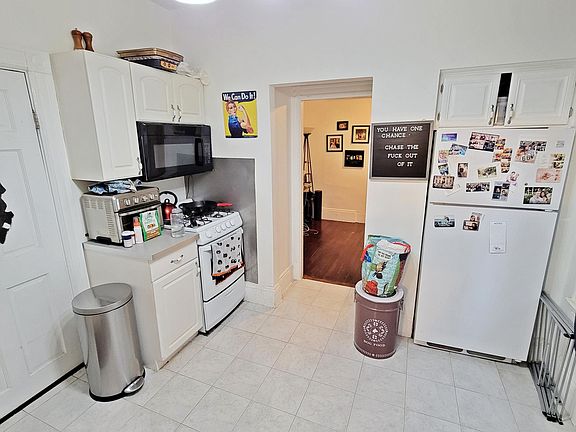 3rd image of 14 Montfern Ave #1