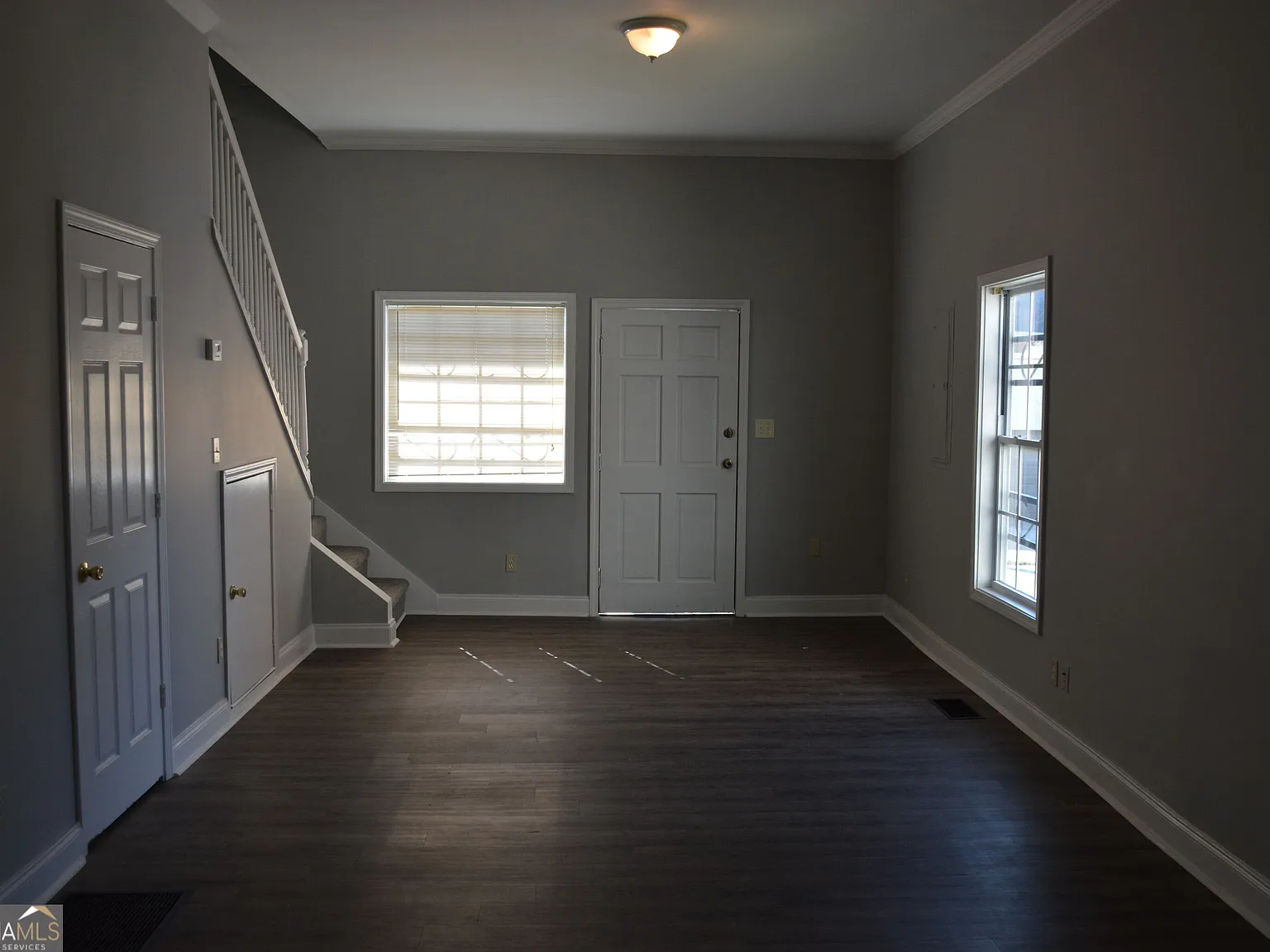4 bed, 3.5 bath, 2624 sqft, $2,300 — Photo 2