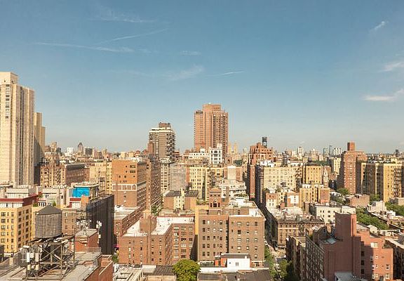 3rd image of 200 E 90th St APT 25A