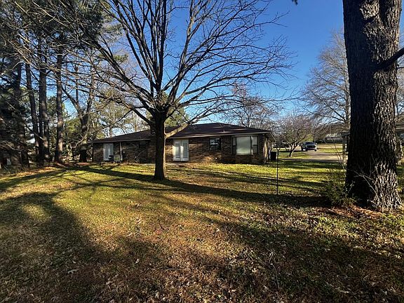 3rd image of 19245 Tuttle Rd