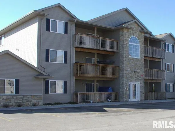 205 E Price St Unit 103, Eldridge, IA 52748