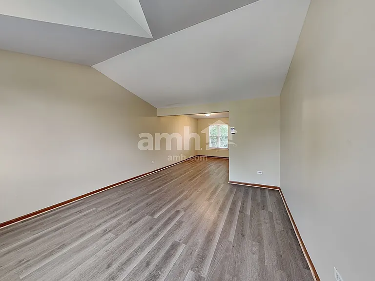 3826 Hennepin Ct — Photo 6