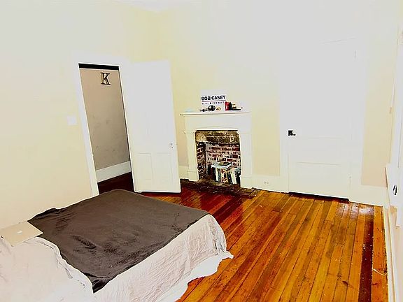 5th image of 502 N Broadway