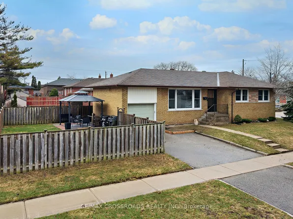 32 Kim Ct, Toronto, ON M1K 3R6