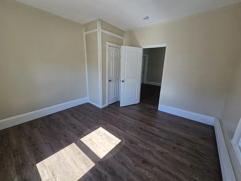 240 Maple St #2 — Photo 8