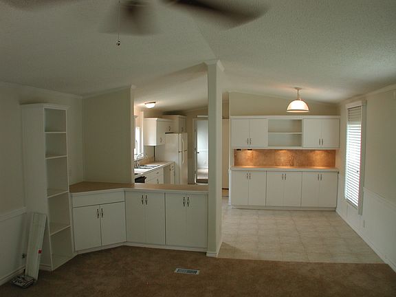 2nd image of 100 Stonewood Dr #318