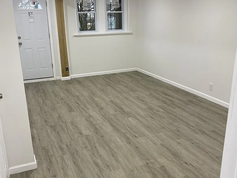 641 Crawford Ave — Photo 6