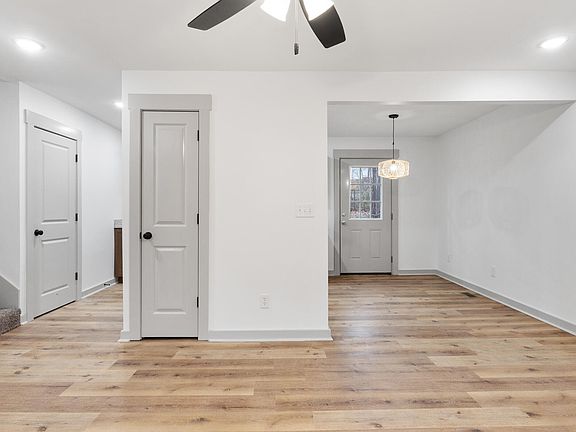 5th image of 4825 Gold Pointe Dr NE