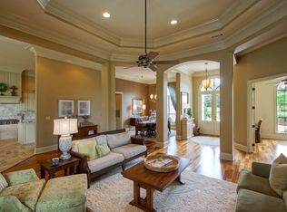 8226 Allen Dr, Denham Springs, LA 70726