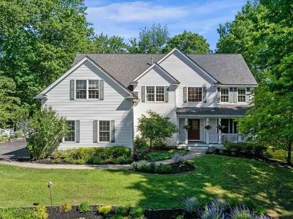 22 Sawyer Ln, Middleton, MA 01949