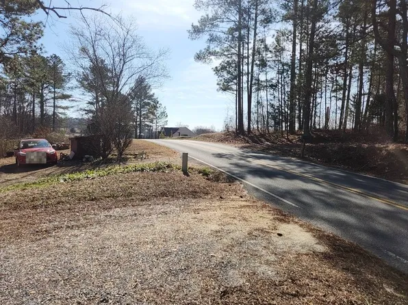 1616 Willow Springs Rd, Dallas, GA 30132