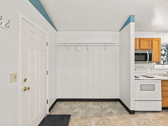 3rd image of 1472 Chena Point Ave APT 4