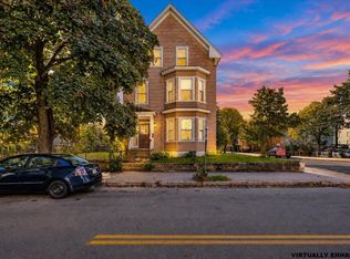 223 Green St, Manchester, NH 03103