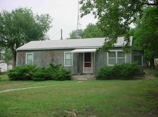 103 W 2nd St, Verdel, NE 68760