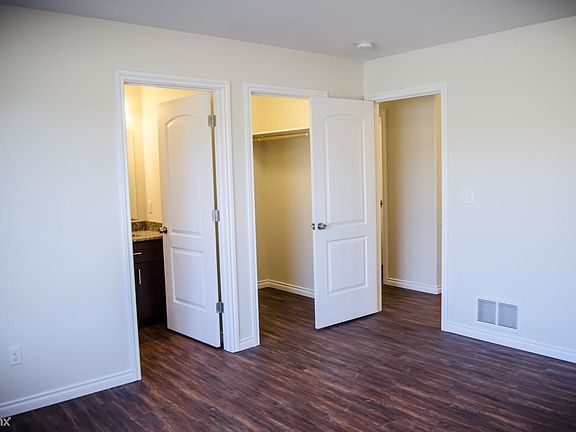Master Bedroom with ensuite bathroom