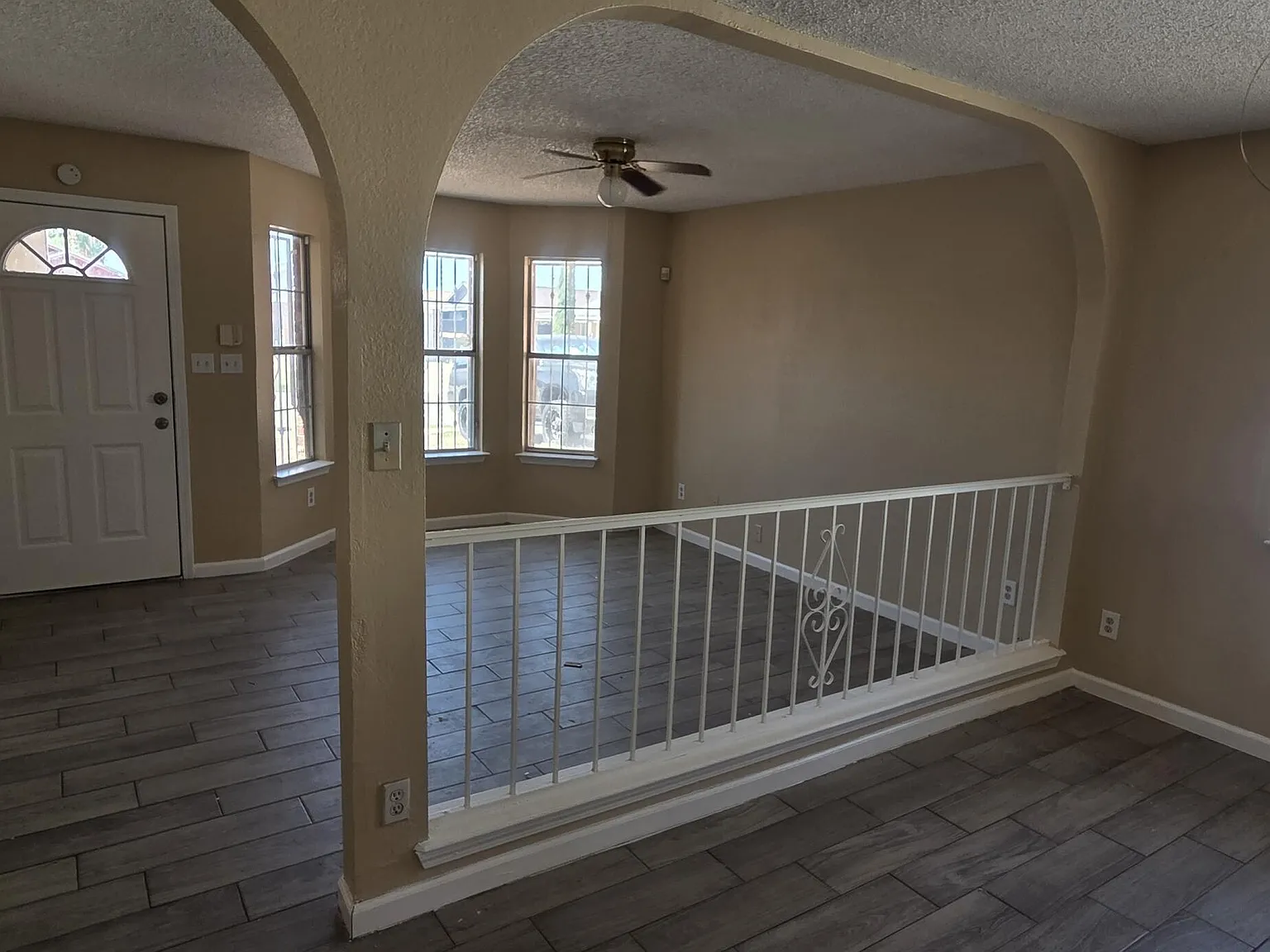 3 bed, 1.0 bath, 976 sqft, $1,250 — Photo 4