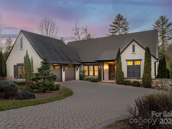 43 Nethermead Dr, Asheville, NC 28803