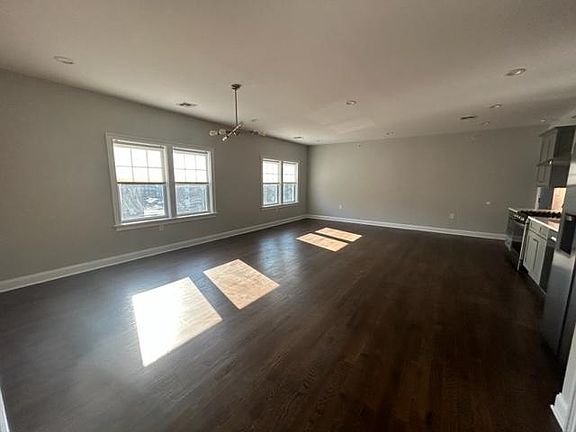 3rd image of 49 Watchung Ave #5