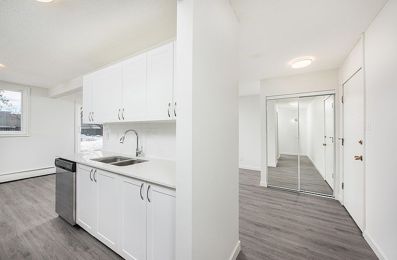 Edmonton Apartment for rent - 2 Bedrooms — photo 24