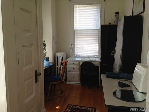 5th image of 428 Richmond Ave APT 4