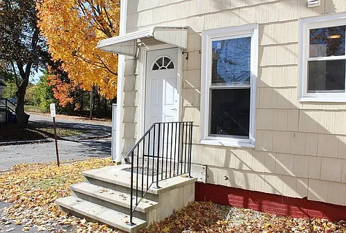 34 Seavey St Photo 1