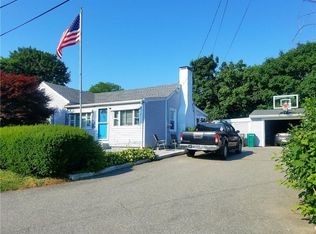24 Gunning Ct, Middletown, RI 02842