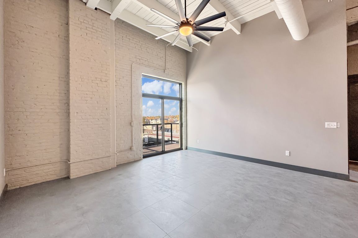 next background image