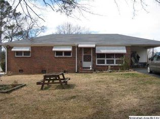 301 Cobb Rd, Munford, AL 36268