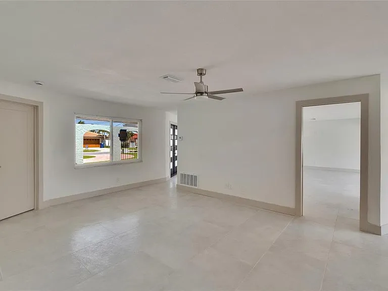 1492 Sea Gull Dr S — Photo 33