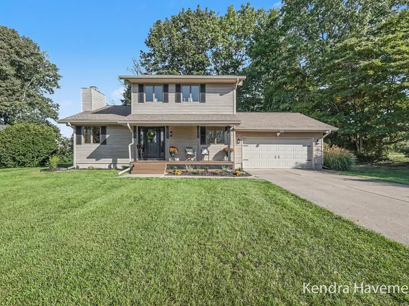 6785 Gran Via Dr NE, Rockford, MI 49341