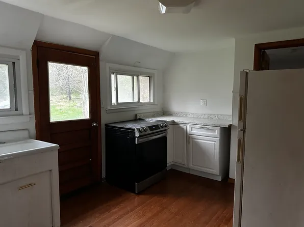 79 Traver Rd #D, Pleasant Valley, NY 12569