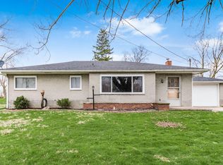 38 Allen Ave, New Holland, OH 43145