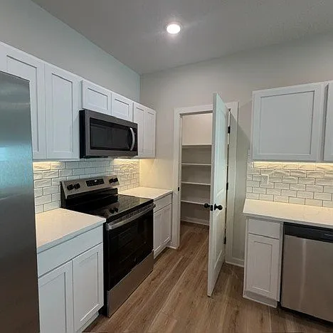 3828 S Bluelake St — Photo 2