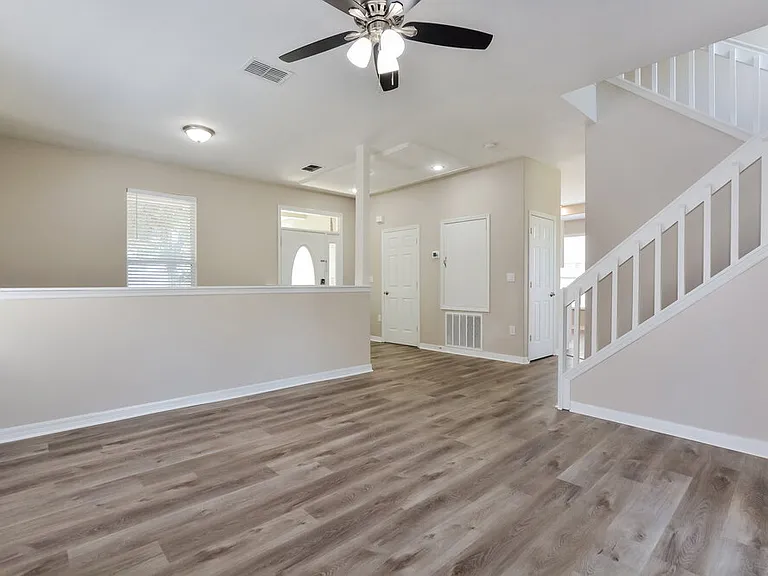 1221 Woodflower Way — Photo 7