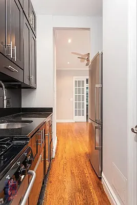 Rented by REAL New York | media 11