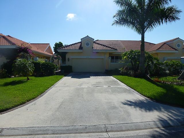 1st image of 4751 Yacht Harbor Dr