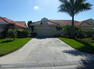 4751 Yacht Harbor Dr, Naples, FL 34112