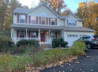 1108 Green Pond Rd, Newfoundland, NJ 07435