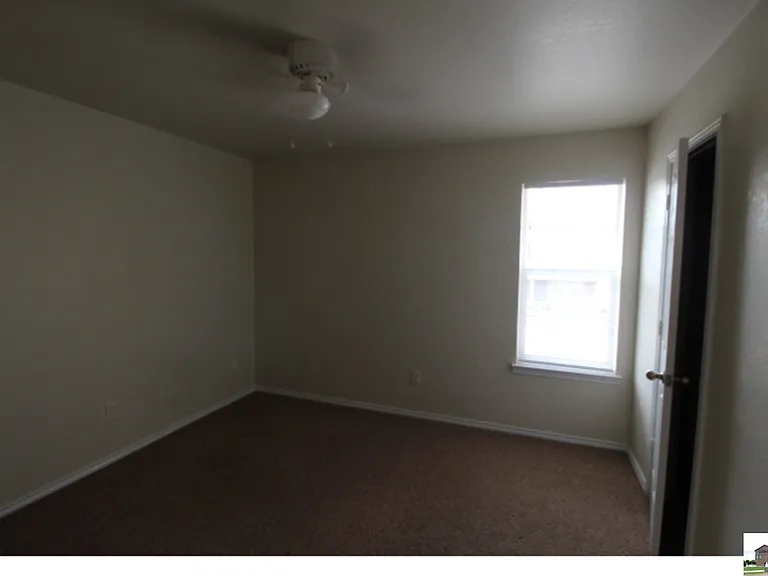 402 Bowden Ave #B — Photo 14
