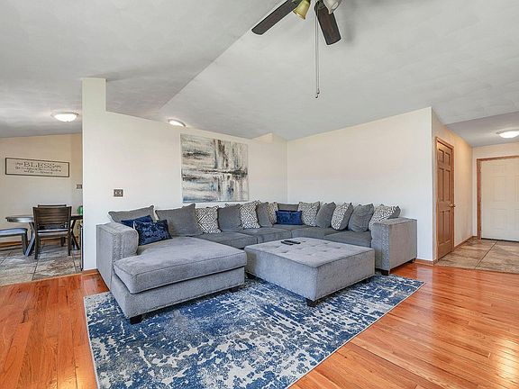 5th image of 3024 Hamlin Dr