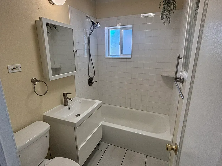1412 N Valentia St — Photo 11