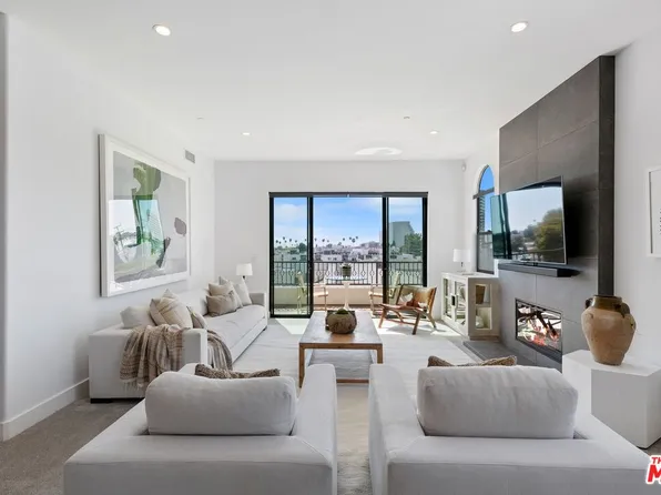 1310 Armacost Ave #Penthouse 404, Los Angeles, CA 90025