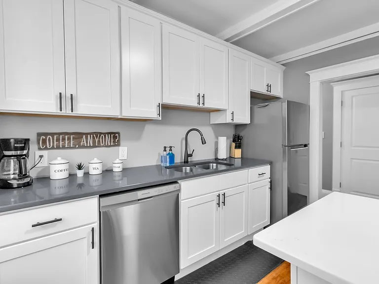 49 Virgil Ave — Photo 13