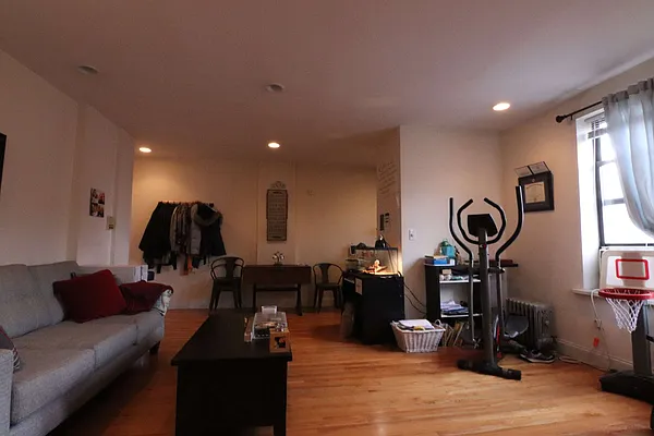 Rented by PMG Real Estate  | media 17