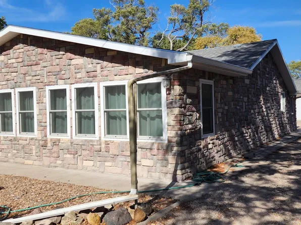 1309 E 10th Street, North Platte, NE 69101