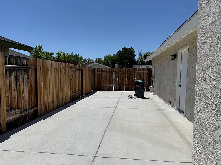 1118 Amie Ct — Photo 18