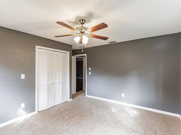 5th image of 2791 Valencia Ln W