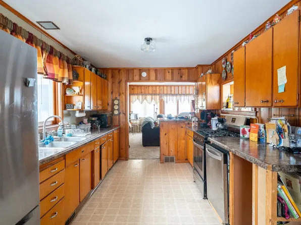 6617 N Shore Trl N, Forest Lake, MN 55025