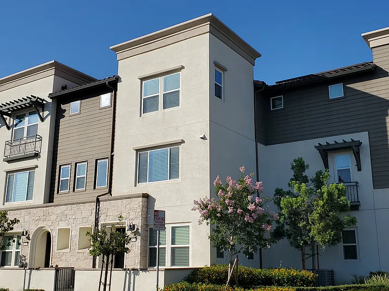 10816 Horizons Dr — Photo 1