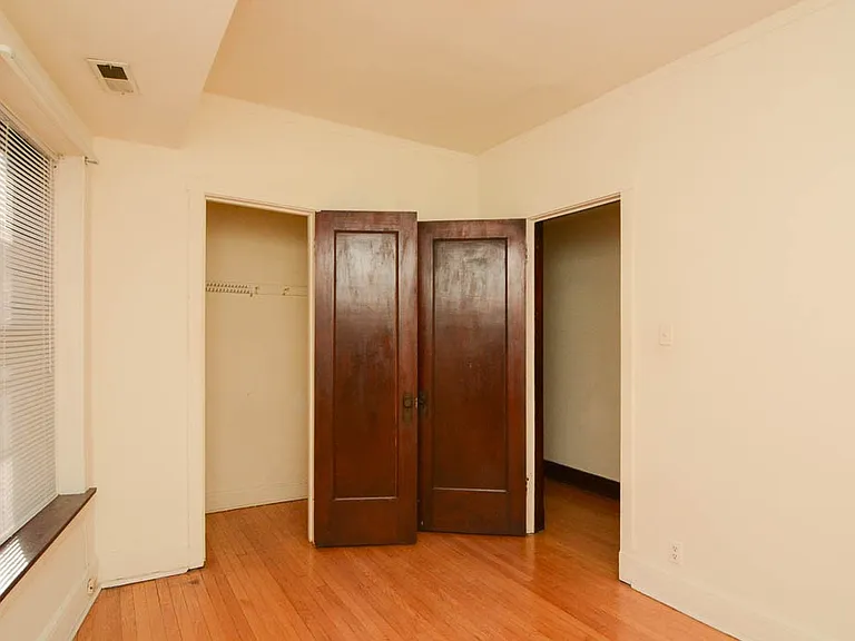 1309 W Newport Ave #2C — Photo 15